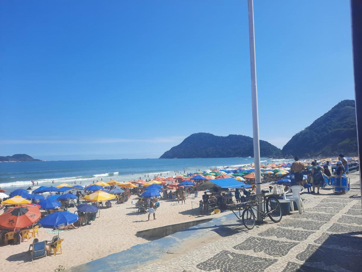 Apto Na Praia Do Tombo A 100M Guaruja Exterior photo